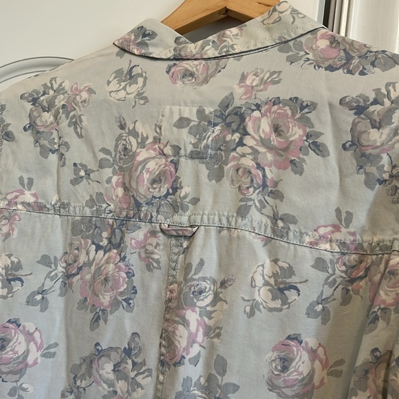 NWT: Abercrombie & Fitch Romantic Flower shirt sz M - Picture 5 of 6